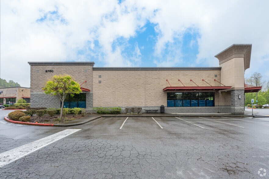 More Photos Of 5700 E Lake Sammamish Pky SE, Issaquah General Retail For Lease