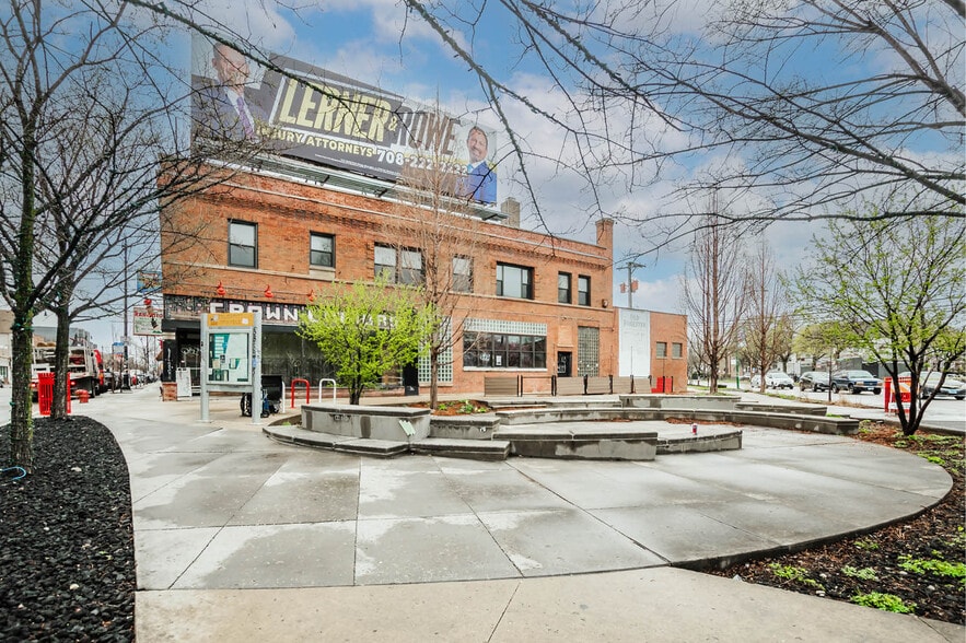 More Photos Of 2821-2823 N Milwaukee Ave, Chicago Storefront For Lease