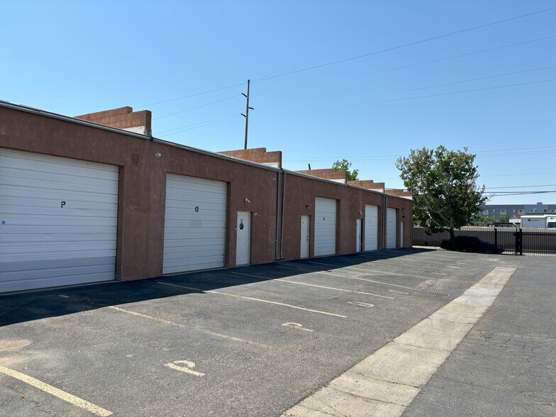 More Photos Of 319 Claremont Ave NW, Albuquerque Warehouse For Lease