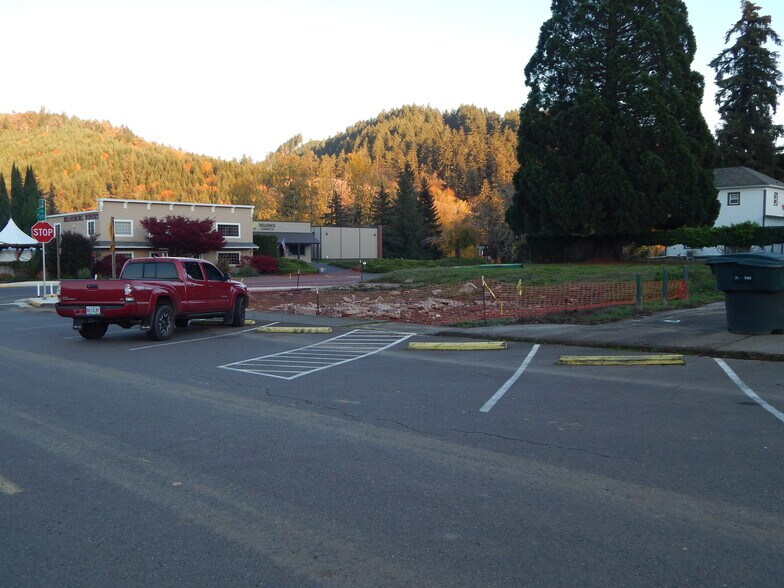 More Photos Of 14802 State Hwy OR-38, Elkton Land For Sale