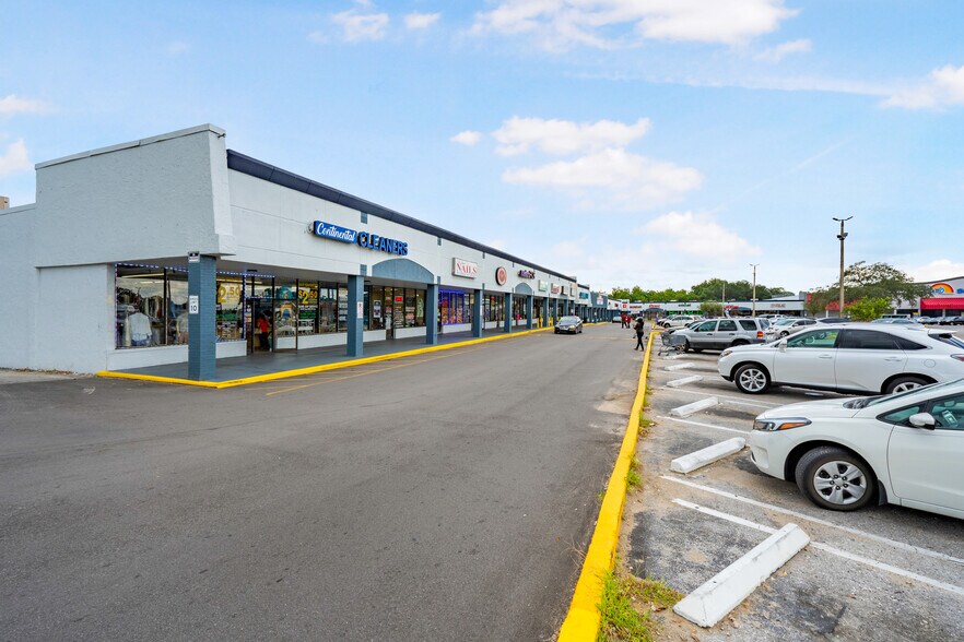 More Photos Of 2625 N Hiawassee Rd, Orlando Storefront For Sale