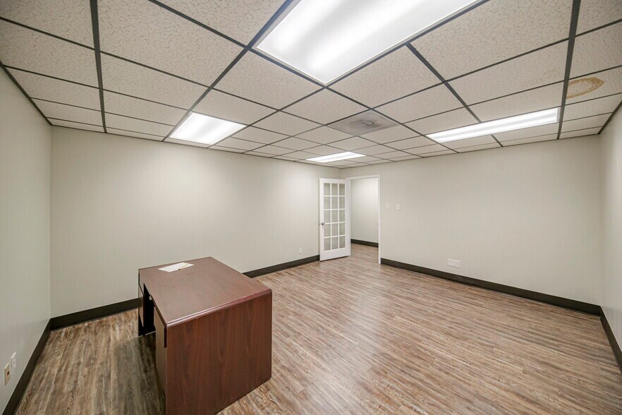 More Photos Of 1410 Rankin Hwy, Midland Office For Sale