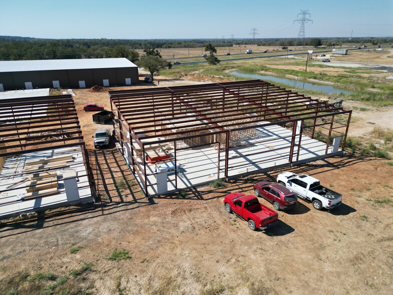 More Photos Of 450 Hwy 290 E, Elgin Light Distribution For Lease