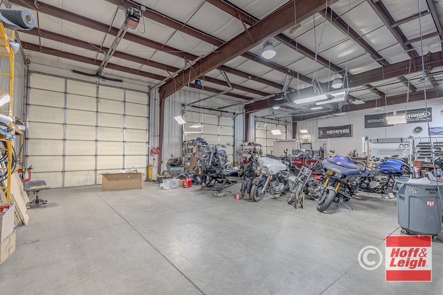 More Photos Of 1883 S Chelton Rd, Colorado Springs Freestanding For Sale