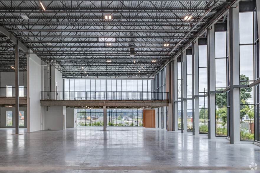 More Photos Of 7 King Edward St, Coquitlam Warehouse For Sale