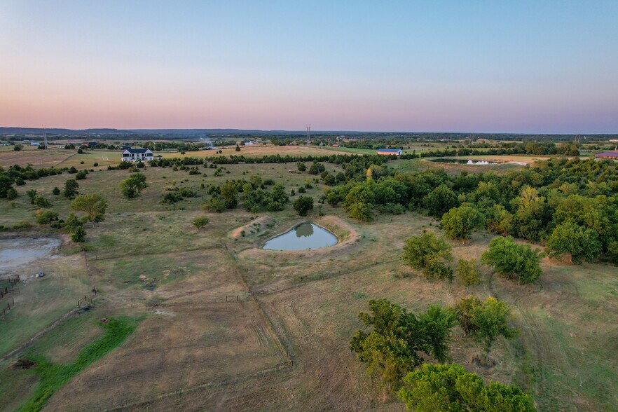 More Photos Of 5871 Roper Rd, Sperry Land For Sale