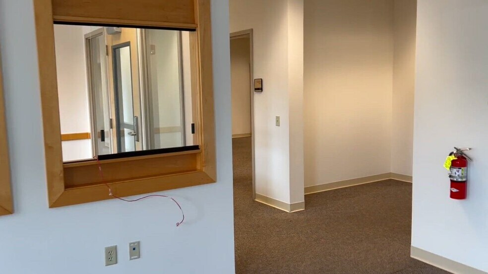 Primary Photo Of 195 Russell St, Hadley Medical For Lease