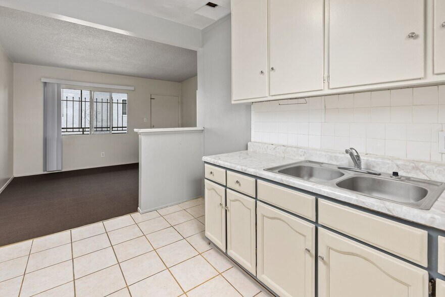 More Photos Of 2321 3rd Ave, Los Angeles Apartments For Sale