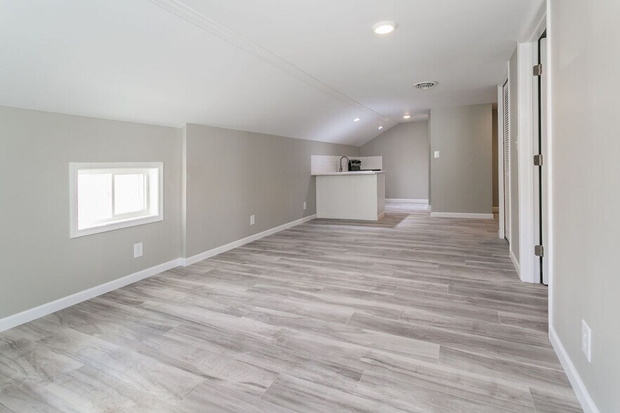 More Photos Of 4527 South St, Jamesville General Retail For Sale