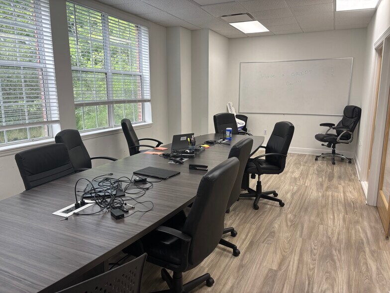 More Photos Of 3606 Maclay Blvd S, Tallahassee Medical For Lease