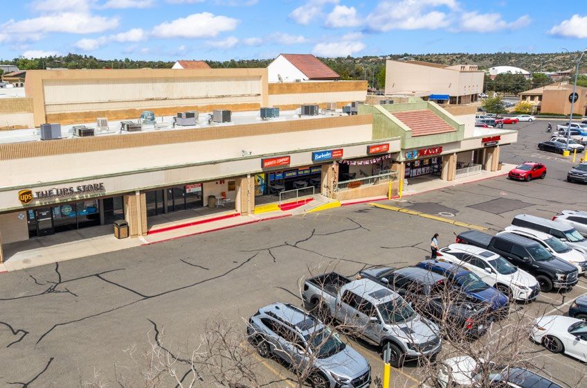 More Photos Of 1042-1048 Willow Creek Rd, Prescott Storefront For Lease