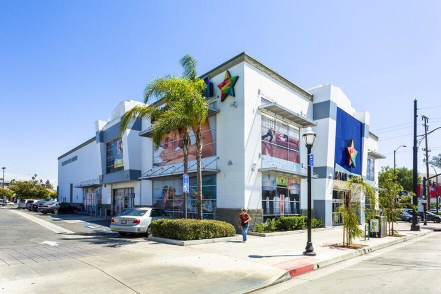 More Photos Of 6054 Pacific Blvd, Huntington Park Freestanding For Lease