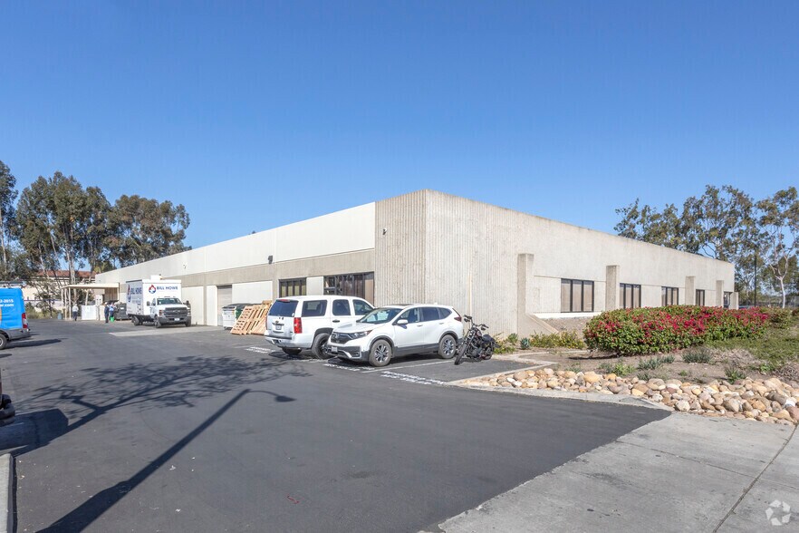 More Photos Of 9085 Aero Dr, San Diego Light Manufacturing For Lease