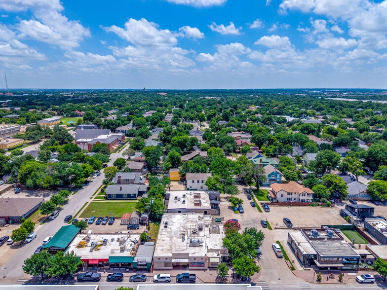 More Photos Of 1065 W Magnolia Ave, Fort Worth Office For Sale