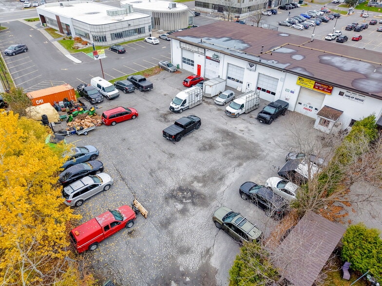 More Photos Of 1237-1255 Cousineau St, Ottawa Service For Sale