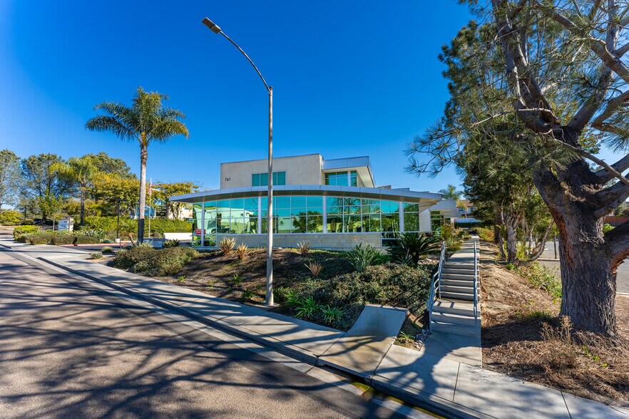 Primary Photo Of 761 Garden View Ct, Encinitas Office For Lease
