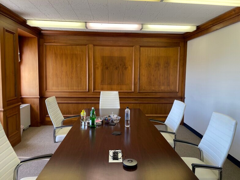 More Photos Of 1616 H St NW, Washington Office For Lease