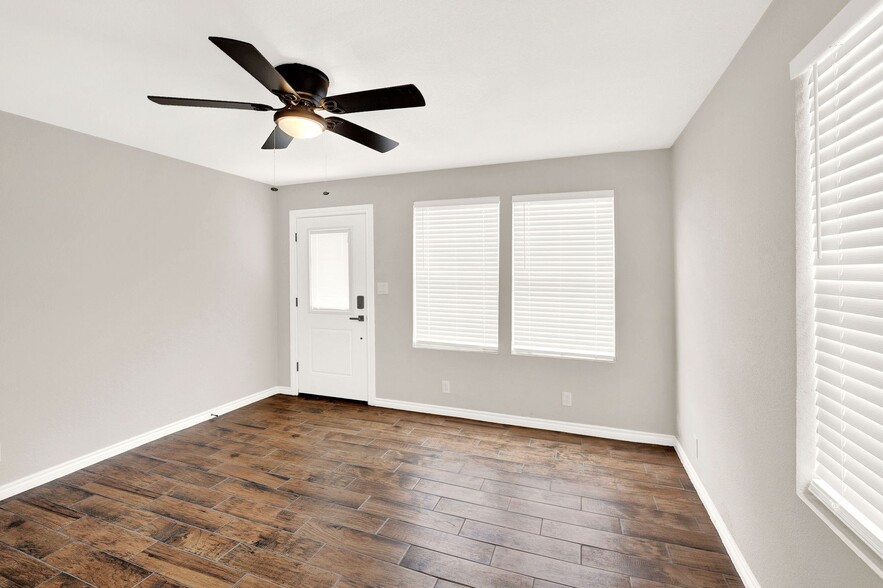 More Photos Of 285 San Antonio, Leming Multifamily For Sale