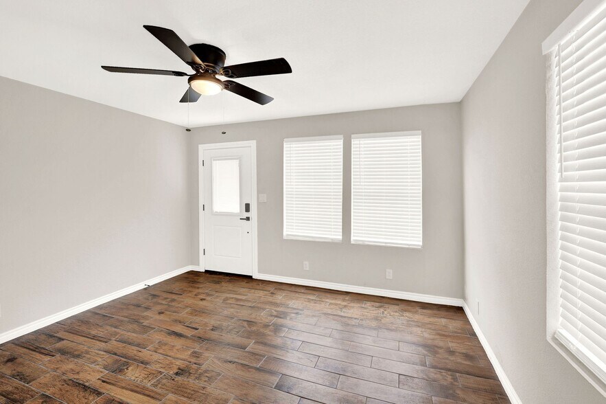 More Photos Of 285 San Antonio, Leming Apartments For Sale