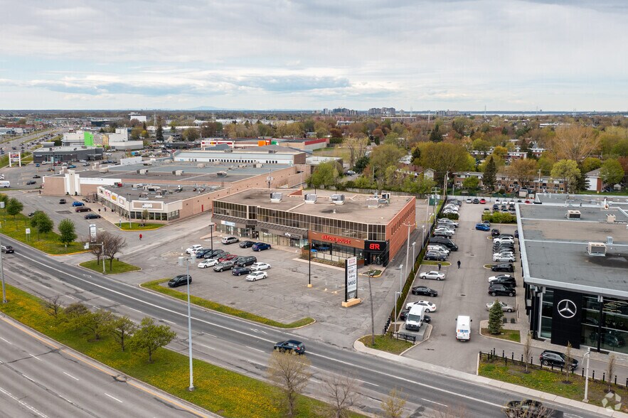 More Photos Of 4890-4898 Boul Taschereau, Longueuil General Retail For Sale