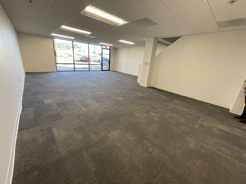 More Photos Of 330 Rancheros Dr, San Marcos Unknown For Lease