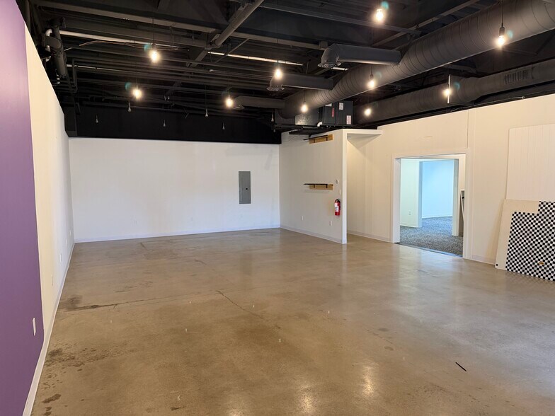 More Photos Of 2300 Cline Ave, Schererville Health Club For Lease