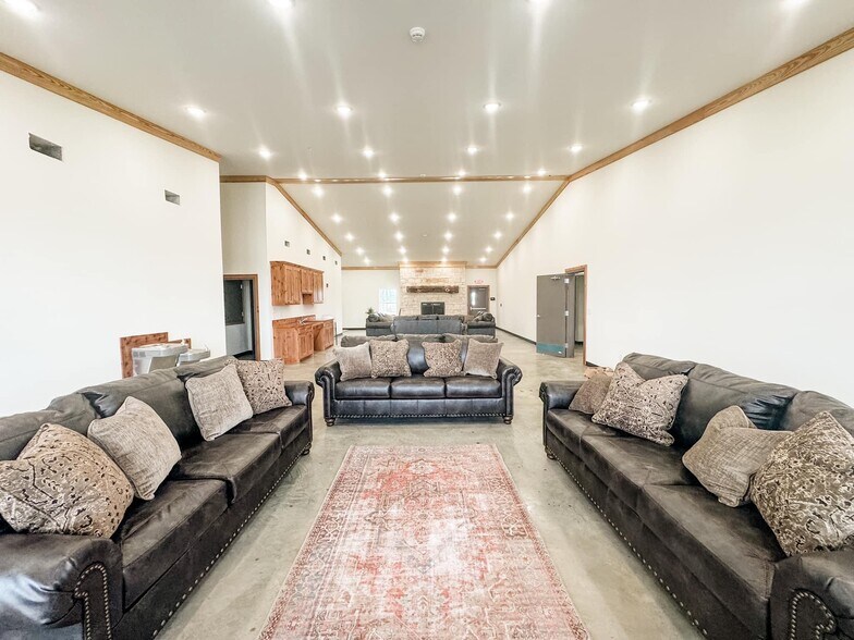 More Photos Of 76 Sunset Ln, Oak Ridge Lodge Meeting Hall For Lease