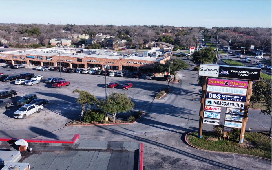 More Photos Of 6800 Westgate Blvd, Austin Unknown For Lease