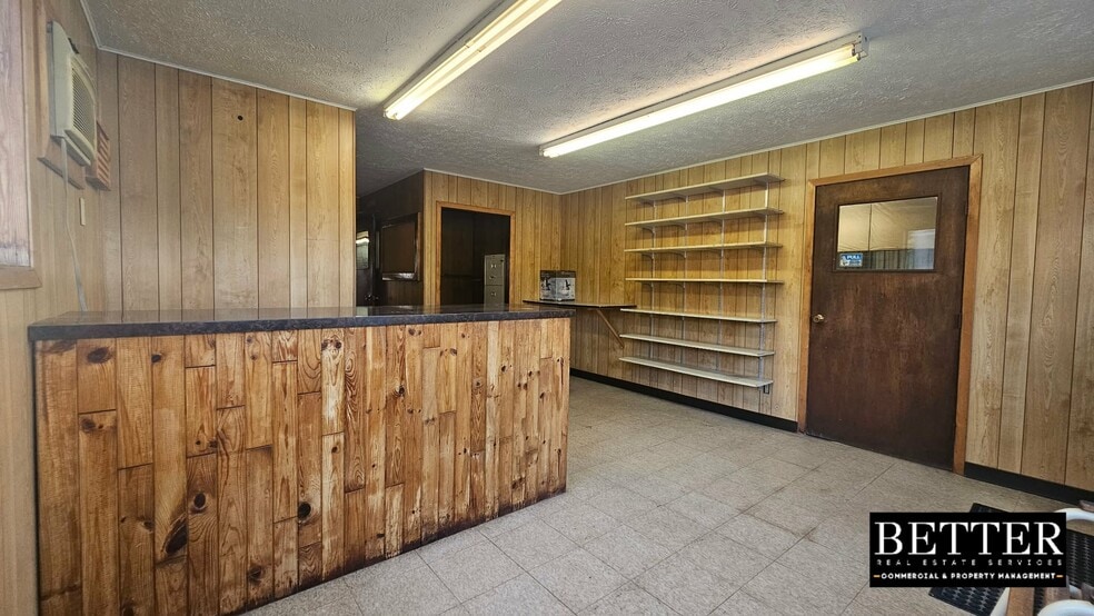 More Photos Of 408 Strickler St, Waco Flex For Sale