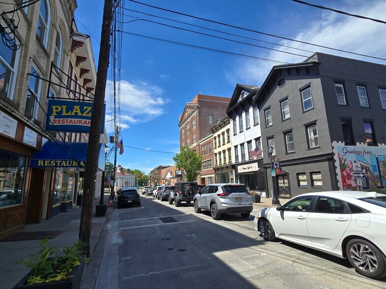 More Photos Of 115 Spring St, Newton Apartments For Sale