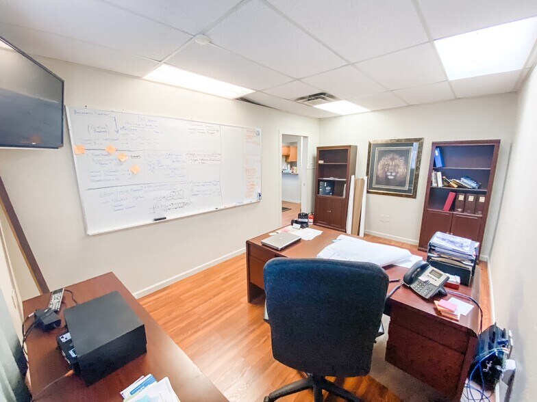 More Photos Of 3643 S Highway 92, Sierra Vista Office For Lease