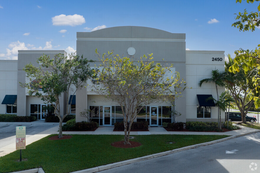 Primary Photo Of 2450 W Sample Rd, Pompano Beach Showroom For Lease