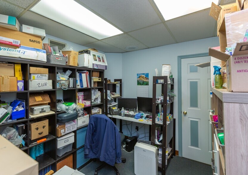 More Photos Of 371 Pittstown Rd, Pittstown Storefront Retail Residential For Sale