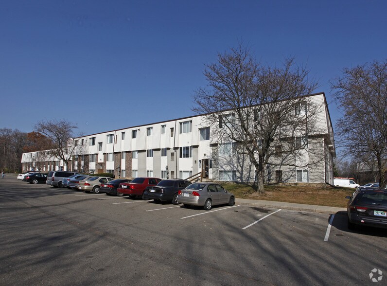 More Photos Of 831 Green Rd, Ypsilanti Apartments For Sale