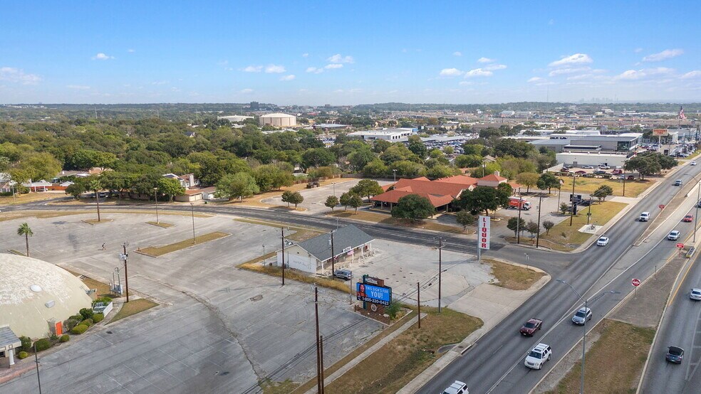 More Photos Of 6325 Bandera Rd, San Antonio Convenience Store For Sale