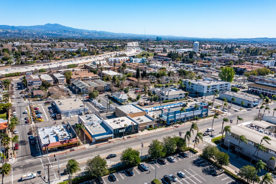 More Photos Of 1905 N Main St, Santa Ana Office For Lease