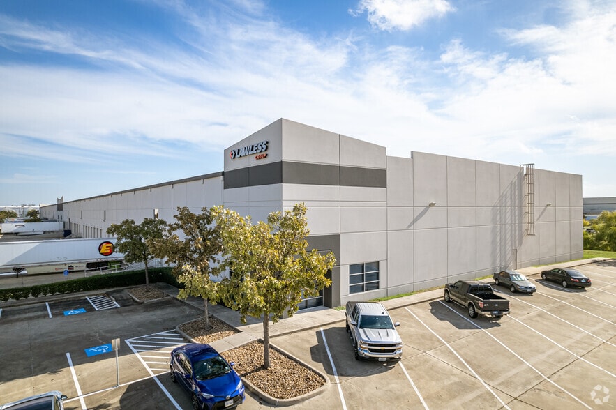 More Photos Of 13323 S Gessner Rd, Missouri City Warehouse For Lease