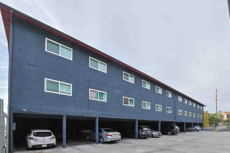 More Photos Of 2202-2208 Michigan Ave, Los Angeles Apartments For Sale