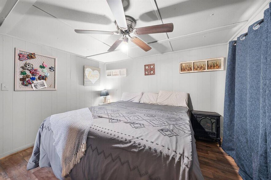 More Photos Of 4500 FM 515, Emory Light Manufacturing For Sale