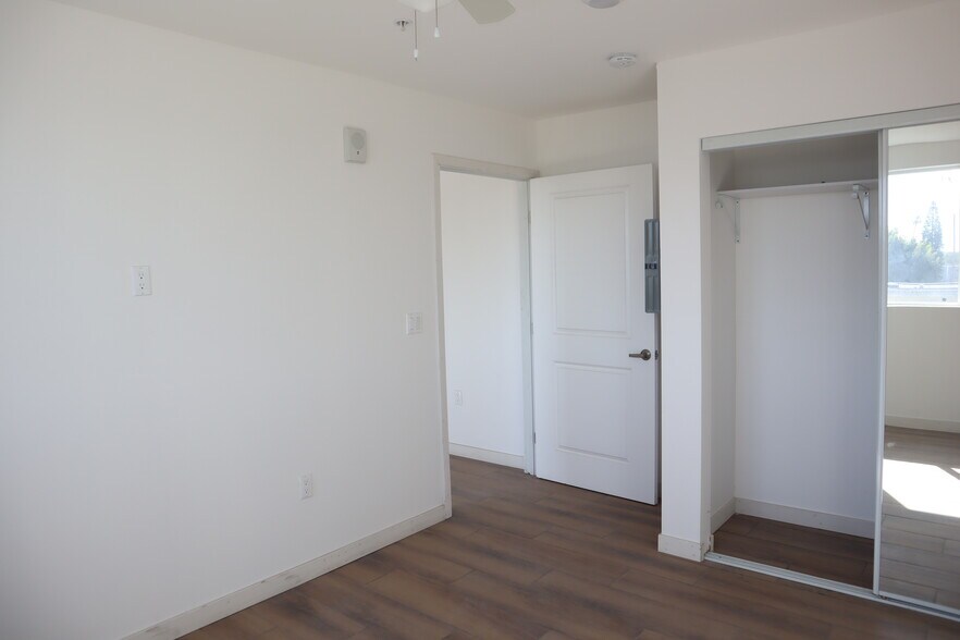 More Photos Of 7415 S Main St, Los Angeles Apartments For Sale