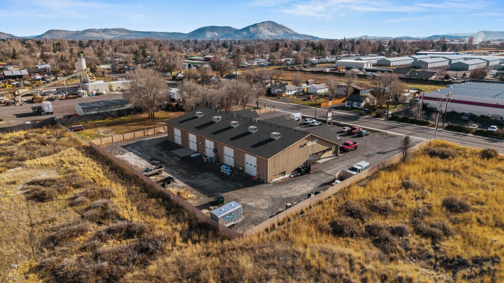 More Photos Of 2815 Laverne Ave, Klamath Falls Flex For Sale