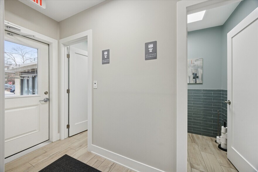 More Photos Of 4910 Main St, Downers Grove Office For Sale