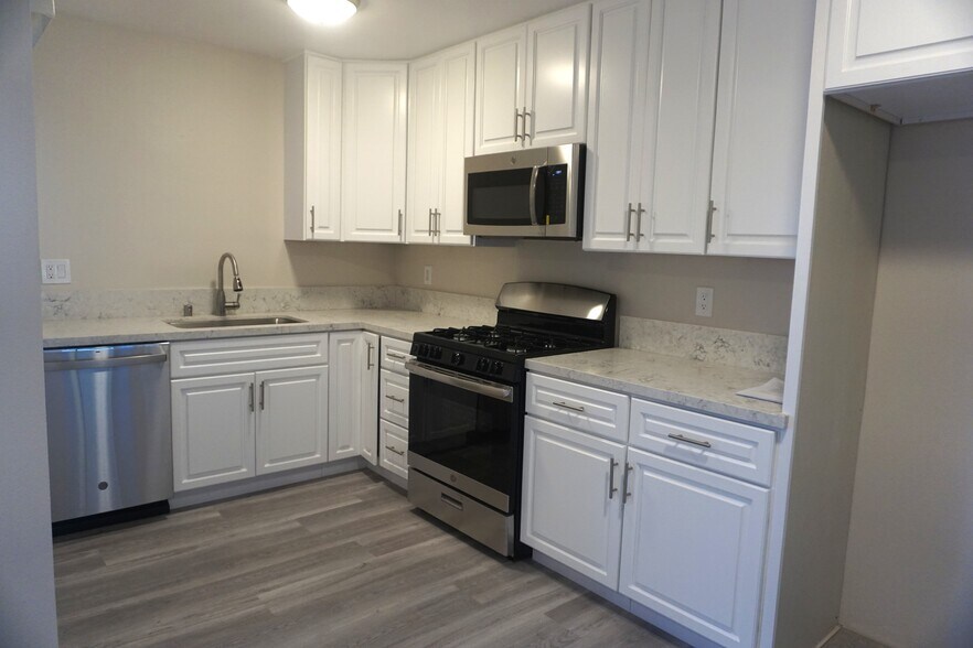 More Photos Of 14534 Bellflower Blvd, Bellflower Apartments For Sale