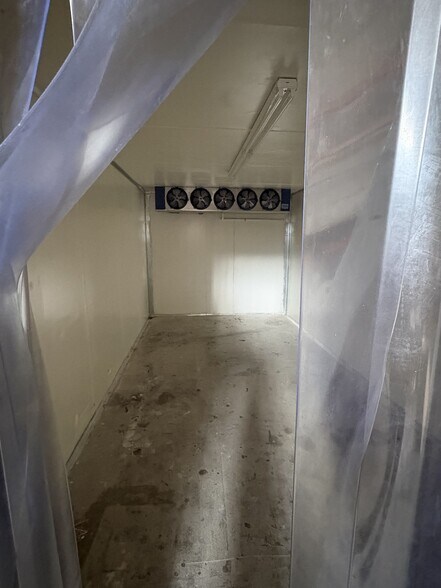 More Photos Of 1950 Hayes St, Hollywood Refrigeration Cold Storage For Lease