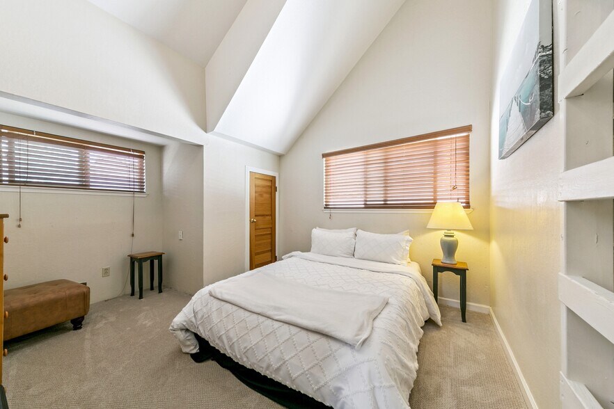 More Photos Of 8106 N Lake Blvd, Kings Beach Storefront Retail Residential For Sale