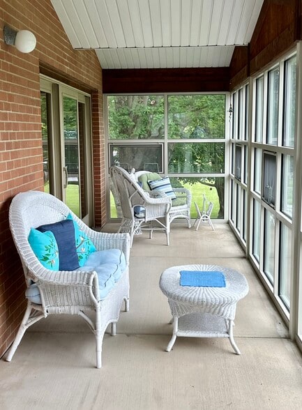 More Photos Of 2408 W Heading Ave, West Peoria Healthcare For Sale