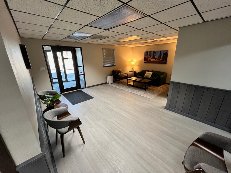 More Photos Of 1244 River View Dr, Cody Office For Lease