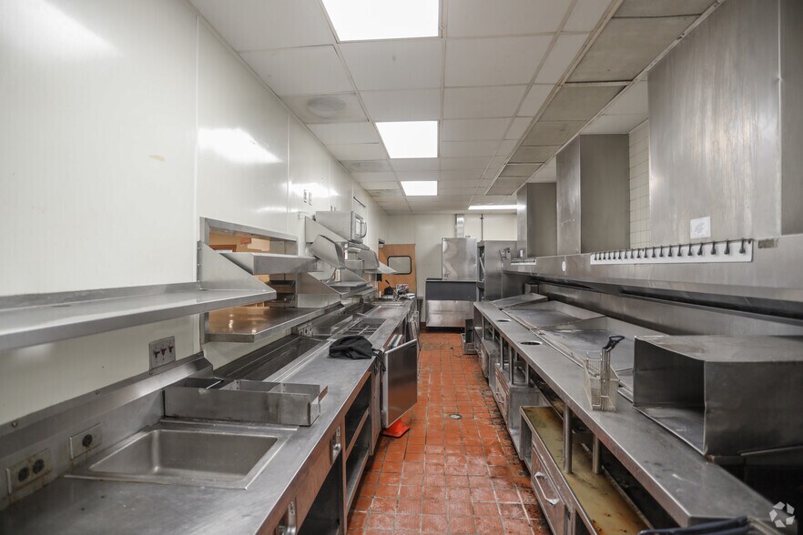 More Photos Of 456 E Elbert St, Indianapolis Restaurant For Lease