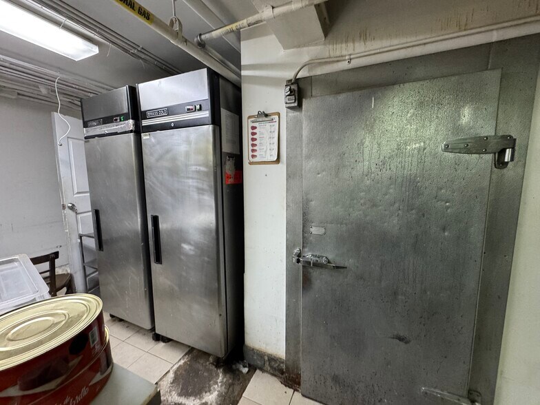 More Photos Of 152 Stanton St, New York Apartments For Lease
