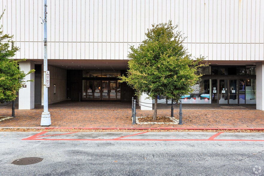 More Photos Of 577 Mulberry St, Macon-Bibb Office For Lease